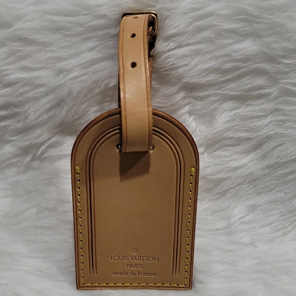 🤩 Louis Vuitton Name Tag Tan Leather  with Initials